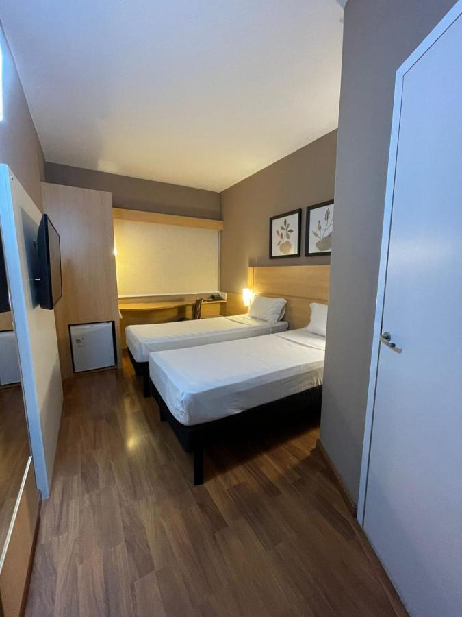 Hotel Oeste Plaza Andradina Extérieur photo